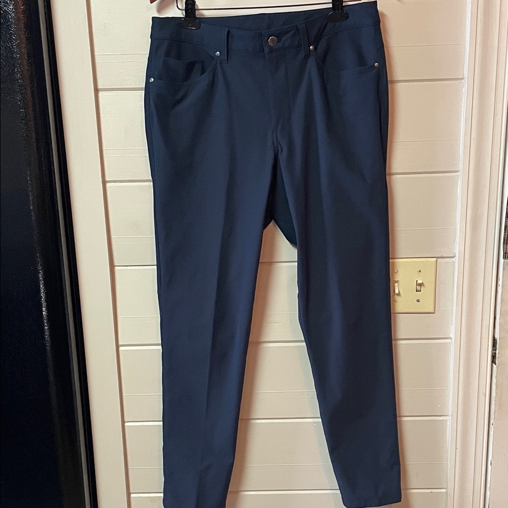 Lululemon | Men's ABC Pant
Warpstreme Navy Business Casual Office Size 32.